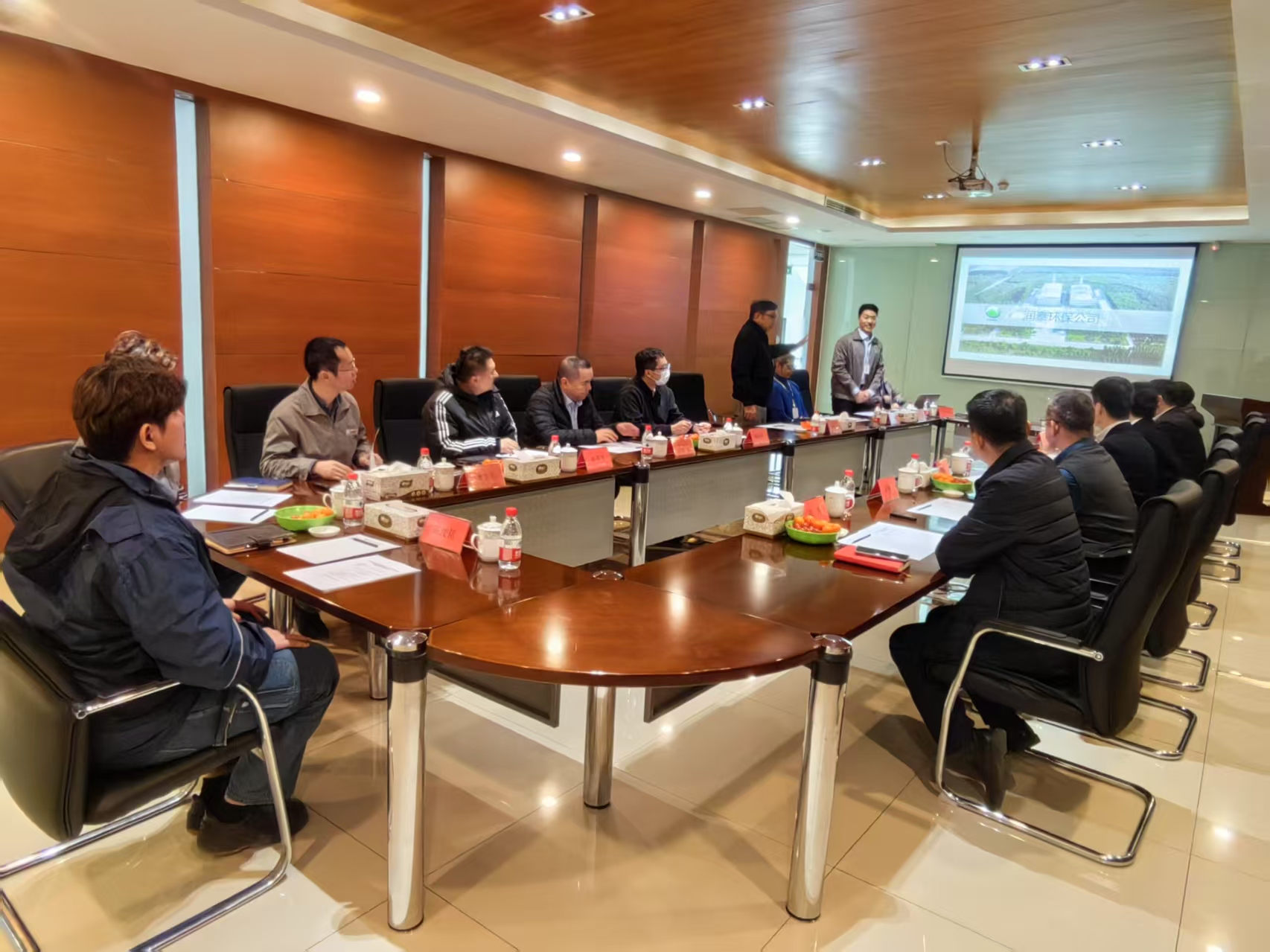 2025.2.21-北京市臺(tái)聯(lián)、通州區(qū)統(tǒng)戰(zhàn)部、永樂店鎮(zhèn)政府領(lǐng)導(dǎo)來公司蒞臨指導(dǎo)